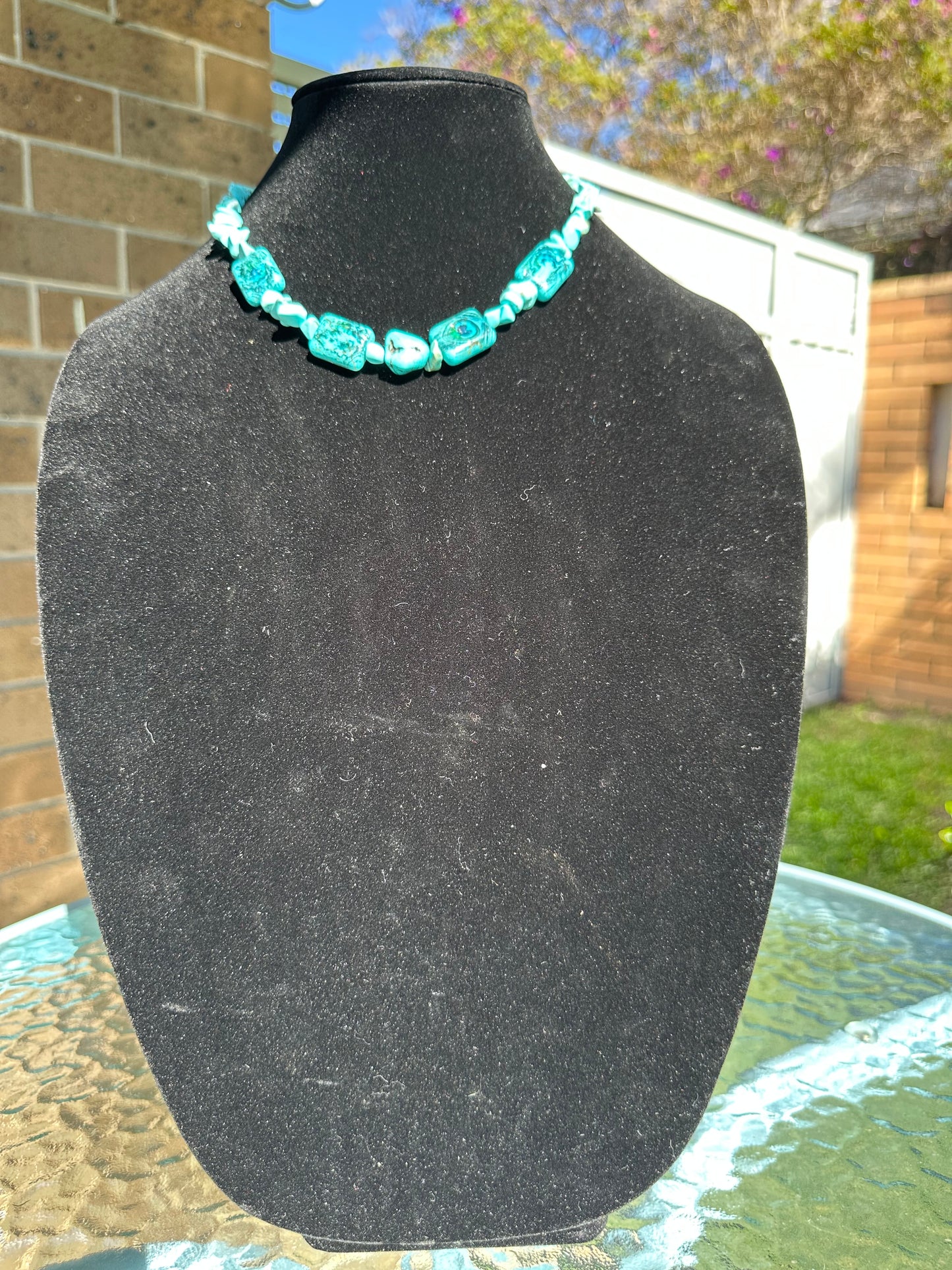 Turquoise chip and resin heart beaded Necklace