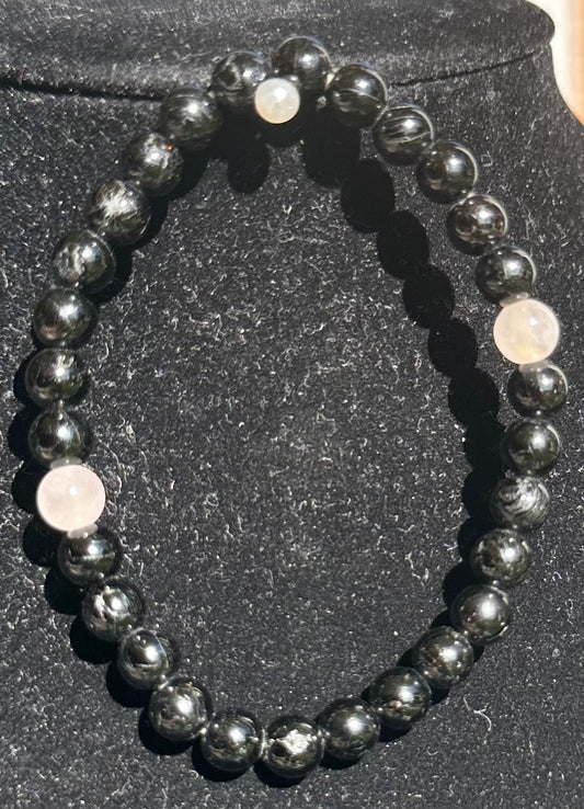Black onyx and rose quartz Bracelet