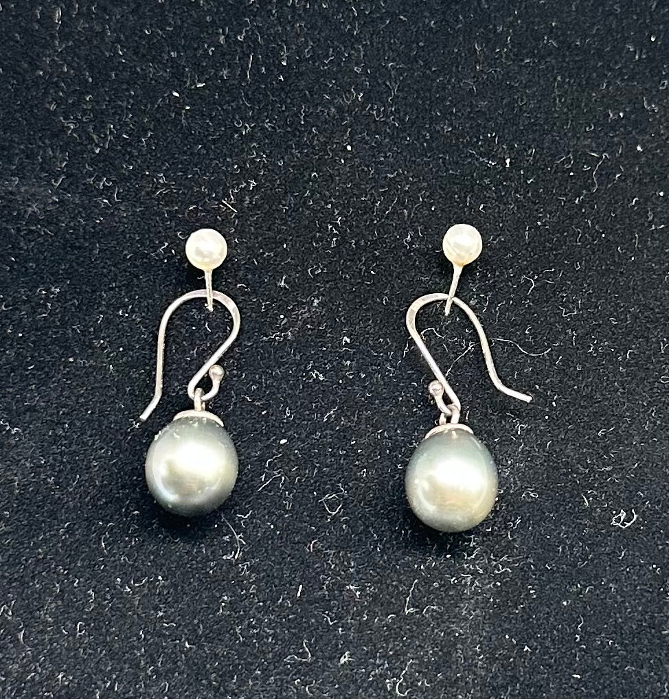 Real Black pearl drop earrings