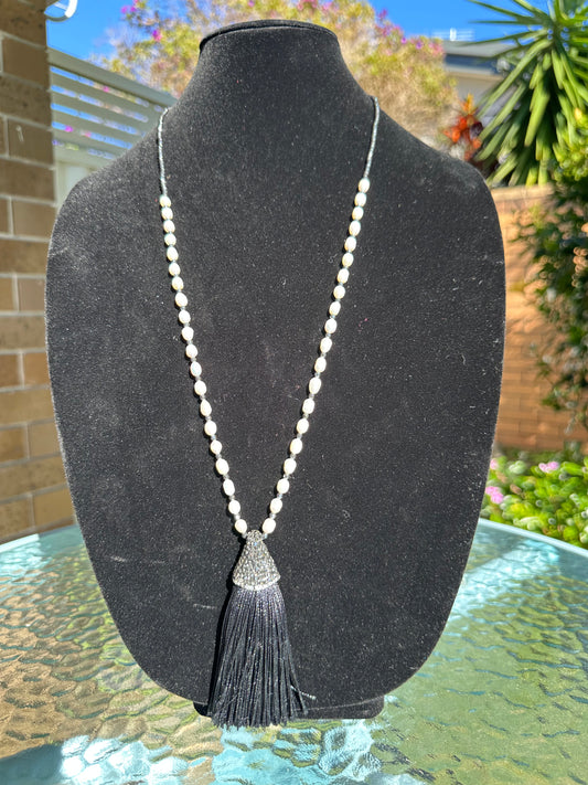 White pearl bead and Swarovski crystal Necklace