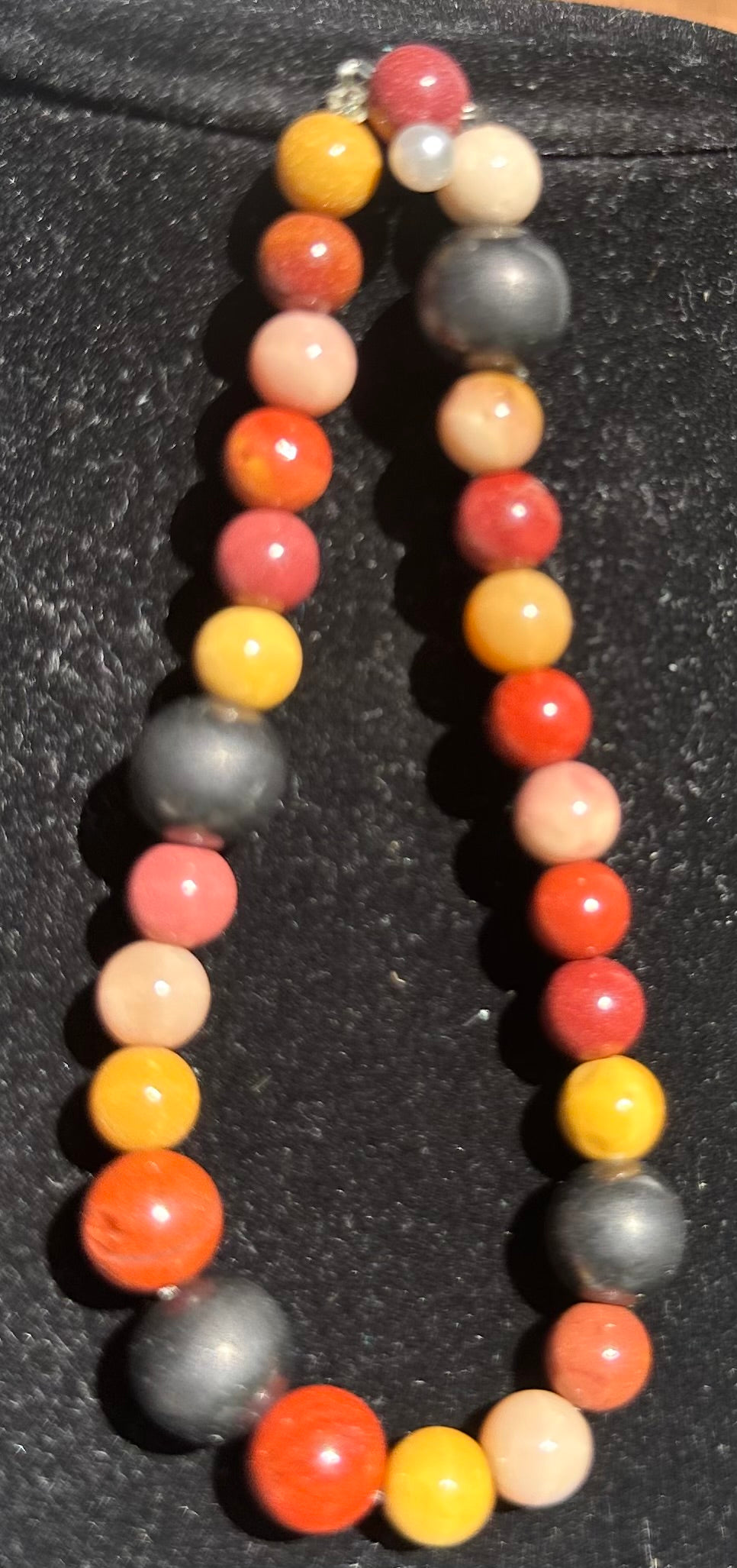 Mookite and black onyx Bracelet